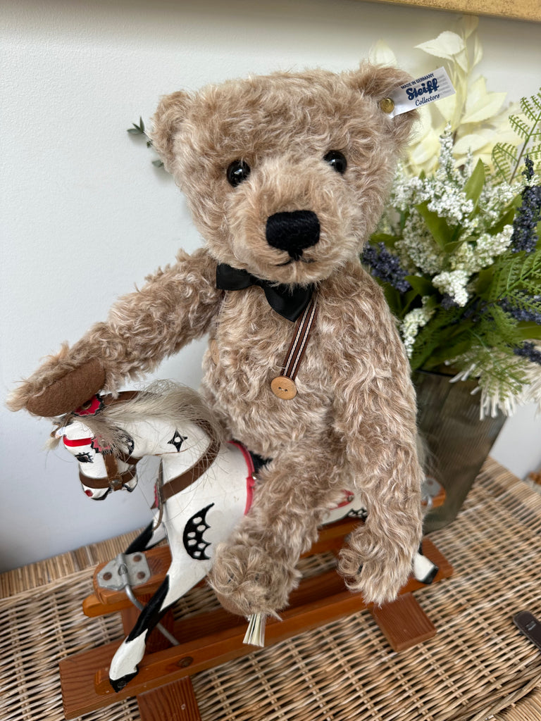 Frederic 34cm Steiff Mohair Teddy Bear with Growler & Bow tie. – Lovely ...