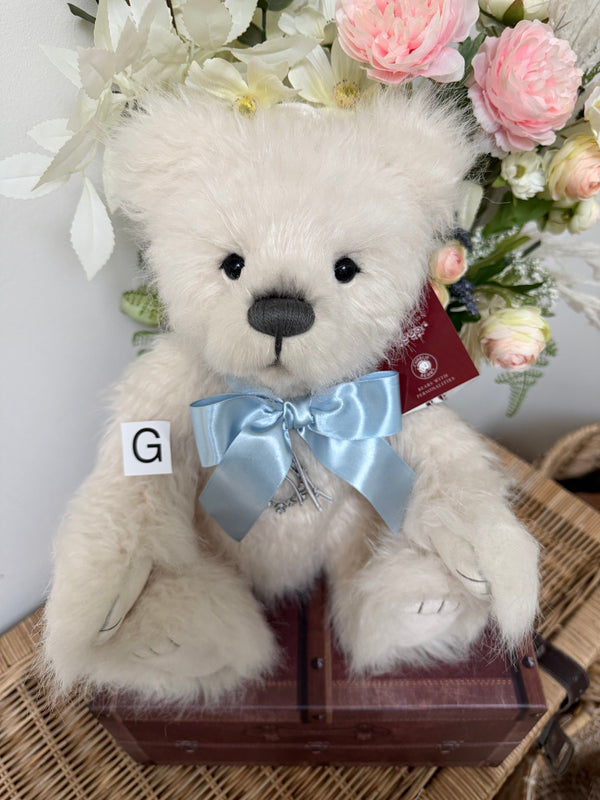 Snowden Charlie Bears 2026 Plush Collection Growler Teddy Bear