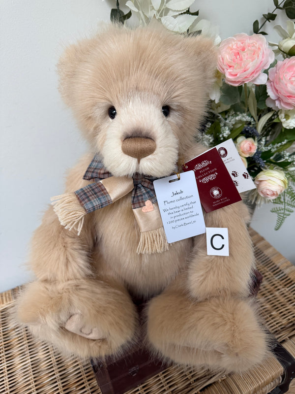 Jakub Charlie Bears 2026 Plush Collection Plumo Teddy Bear