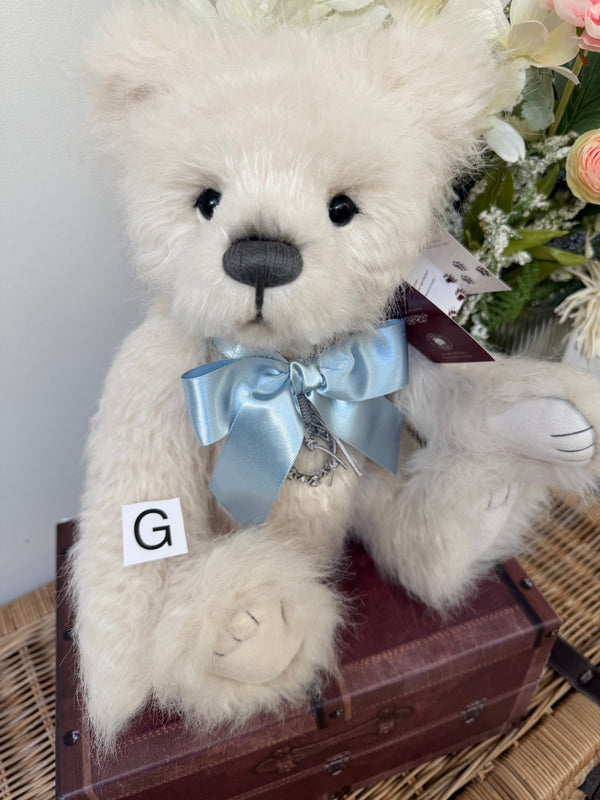 Snowden Charlie Bears 2026 Plush Collection Growler Teddy Bear