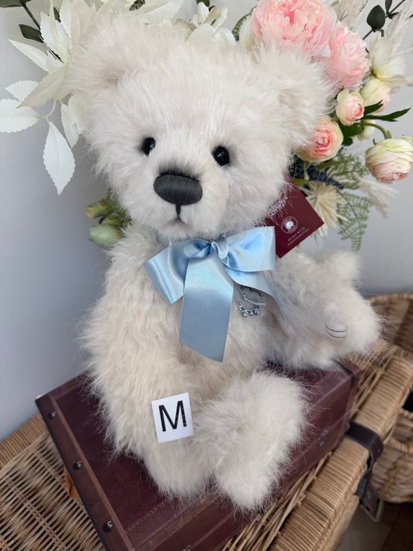 Snowden Charlie Bears 2026 Plush Collection Growler Teddy Bear