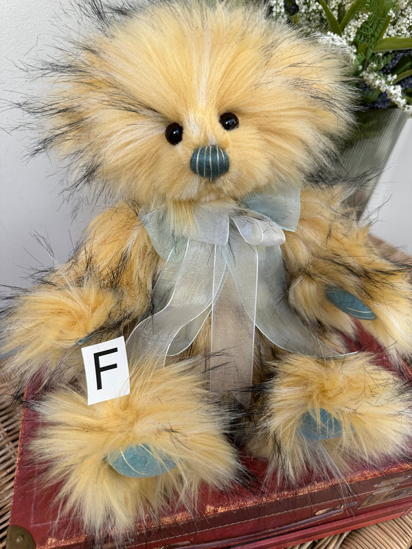 Star Jasmine Charlie Bears Plush Collection Teddy Bear