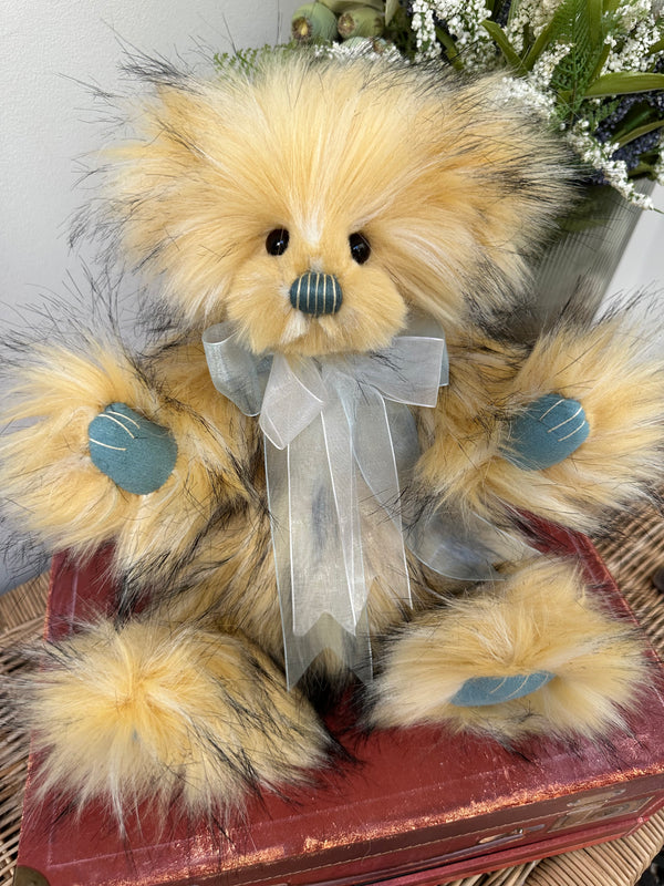 Star Jasmine Charlie Bears Plush Collection Teddy Bear