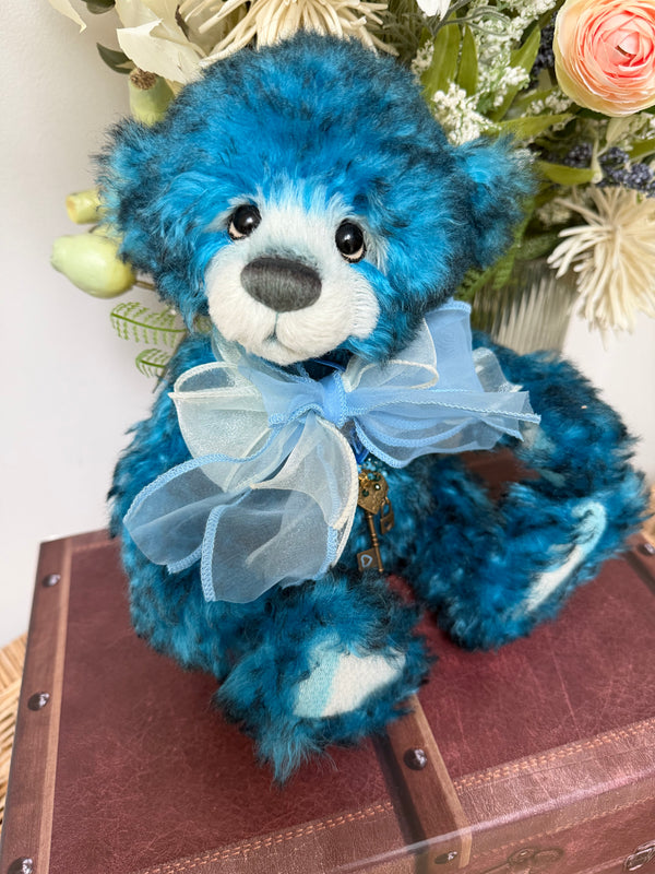 Narnia Charlie Bears Isabelle Collection Limited Edition No 256