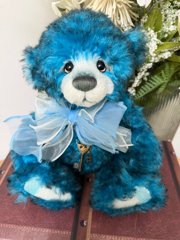 Narnia Charlie Bears Isabelle Collection Limited Edition No 256