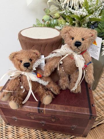 Little Baerli Honey Brown Mohair Clemens Christmas Collectable Teddy Bear