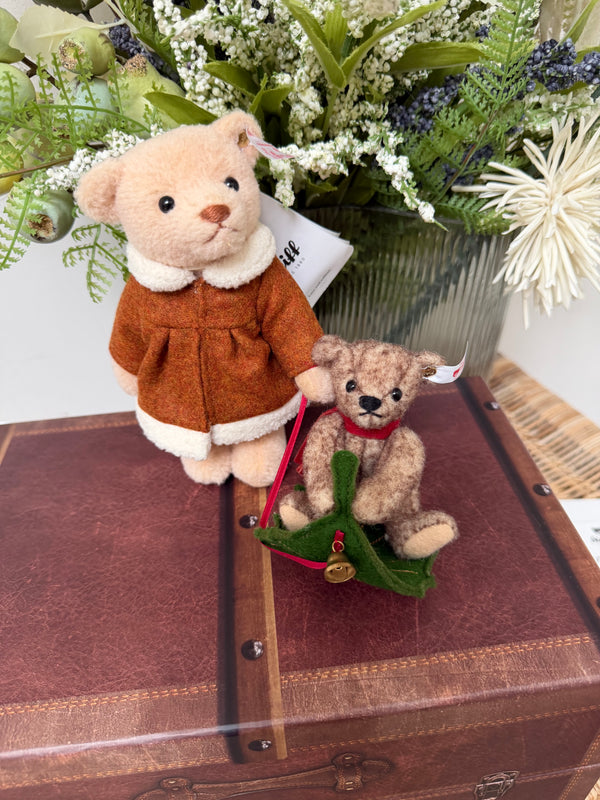 Mama Teddy Bear with child on Holly Express No 18