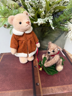 Mama Teddy Bear with child on Holly Express No 428