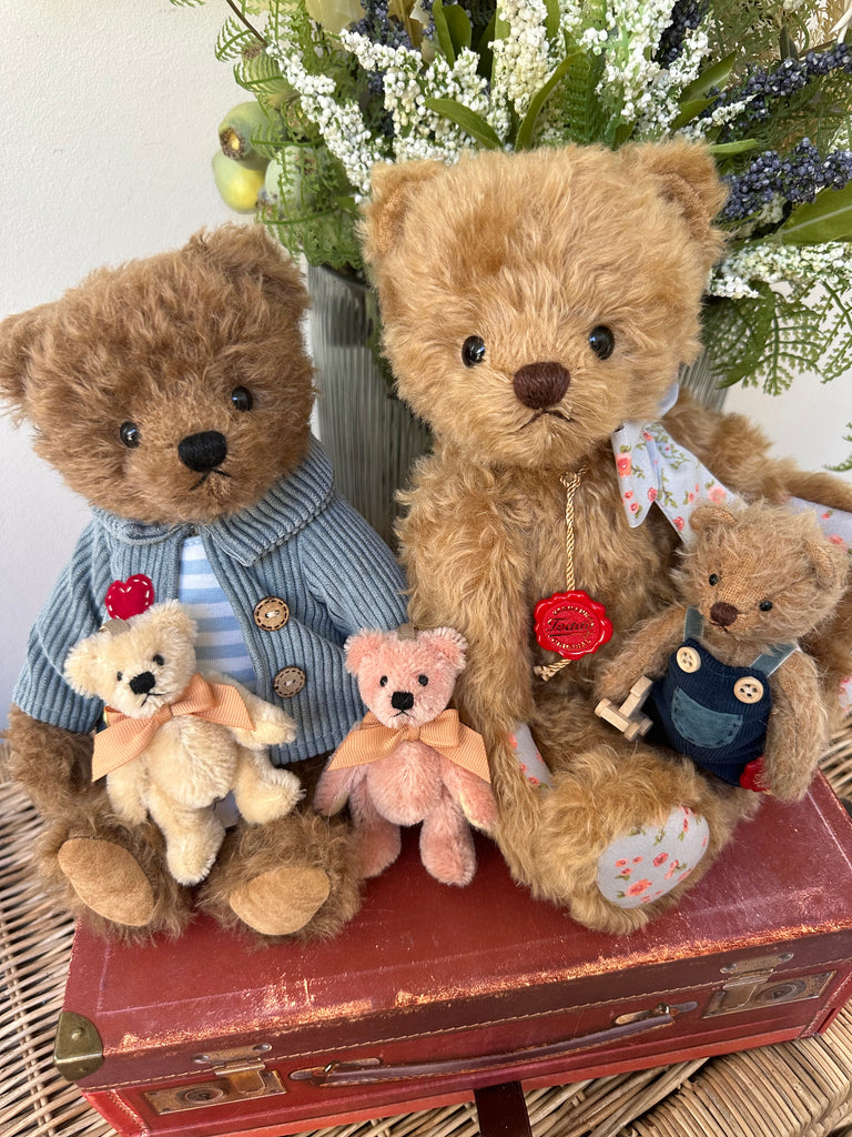 OURS MINIATURE EN mohair Hermann miniatur teddy in o. box dans sa boite EUR 68,00 - FR OURS MINIATURE EN mohair Hermann miniatur teddy in o. box dans sa boite EUR 68,00 - FR