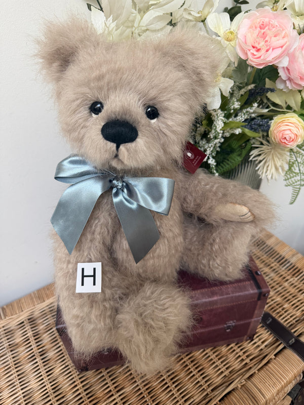 Jackson Charlie Bears 2026 Plush Collection Growler Teddy Bear