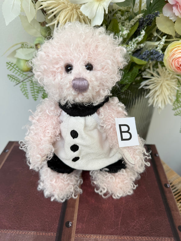 Pantaloon Charlie Bears Plush Collection Sleepover Series Teddy Bear