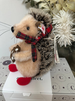 Ivo Christmas Hedgehog Steiff 2023 Christmas Collection No 472