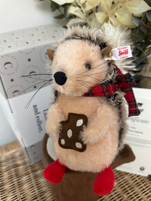 Ivo Christmas Hedgehog Steiff 2023 Christmas Collection No 472