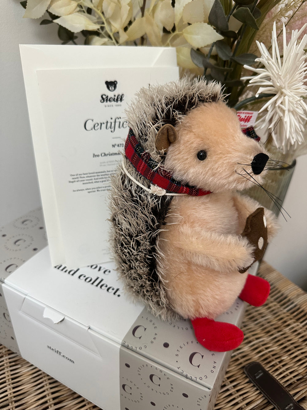 Ivo Christmas Hedgehog Steiff 2023 Christmas Collection No 472