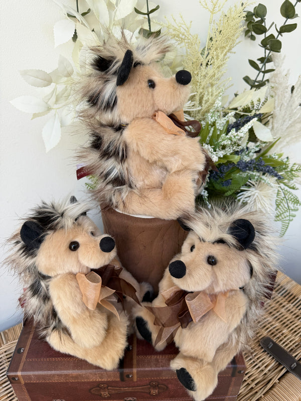 Hedge small Plush Collection Charlie Bears Hedgehog