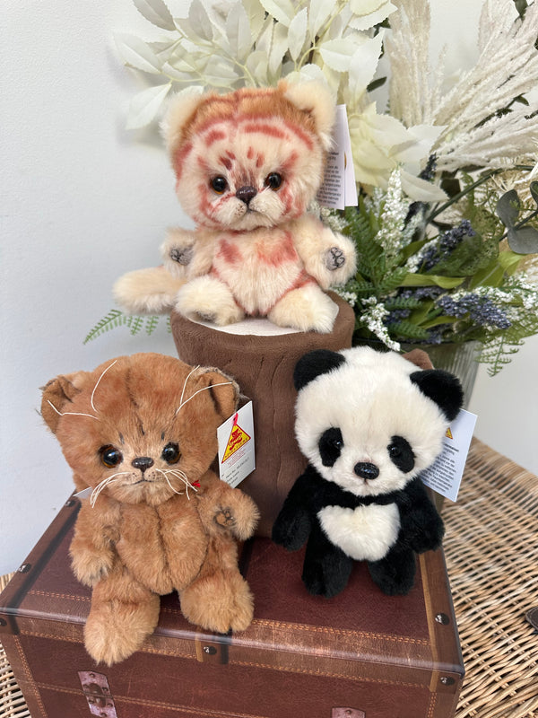 Justin Limited Edition Soft Plush Artist Collectable Cat No 20