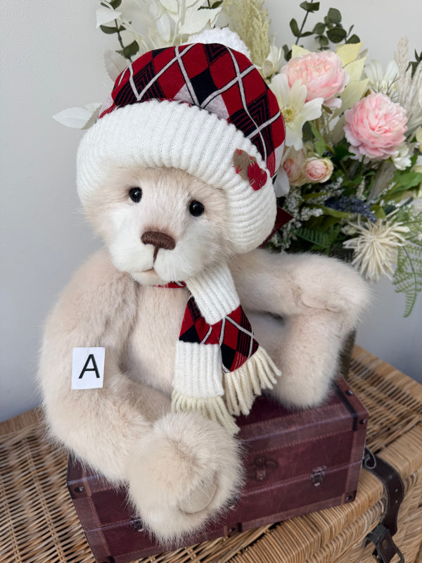 Cozy Charlie Bears Plush Collection Collectable Hatty Teddy Bear