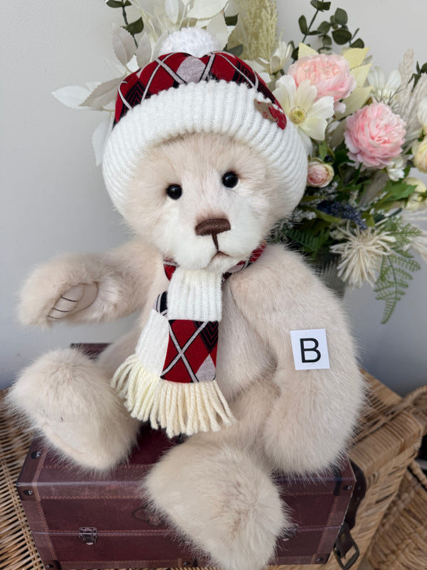 Cozy Charlie Bears Plush Collection Collectable Hatty Teddy Bear