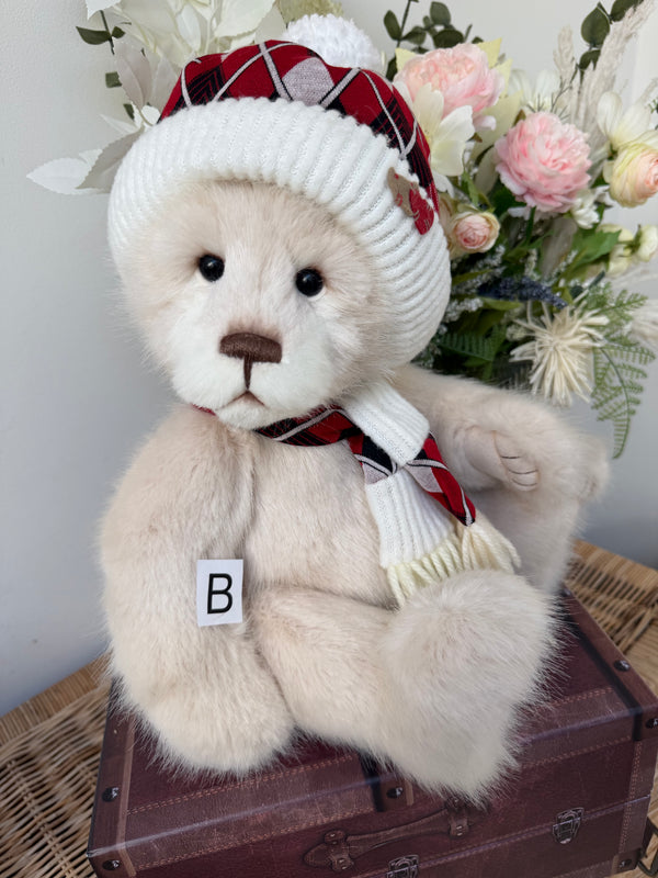 Cozy Charlie Bears Plush Collection Collectable Hatty Teddy Bear