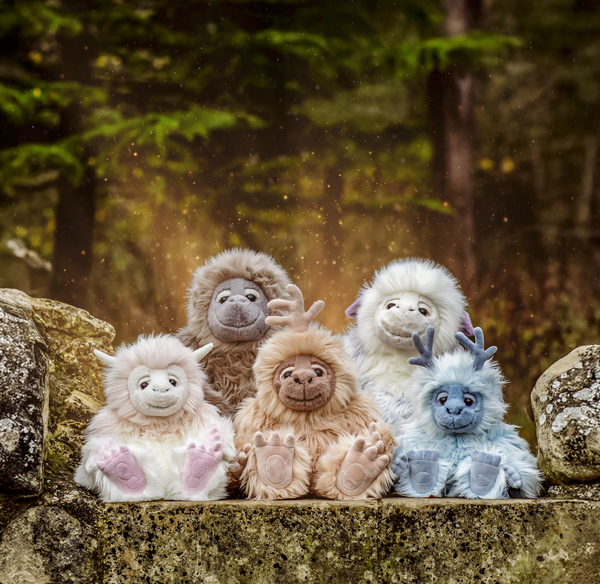Oomph Bearhouse by Charlie Bears Plush 25cm Yetti