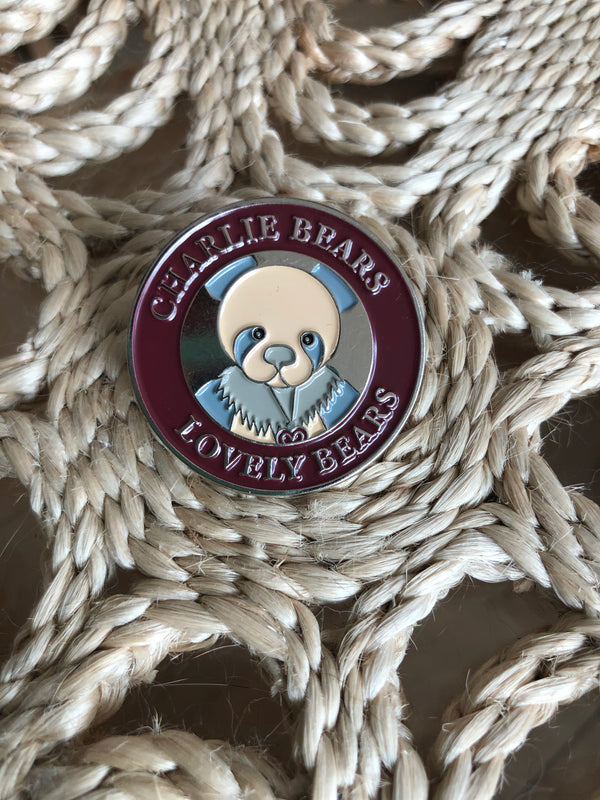 Lovely Bears Paw Store Exclusive Charlie Bears Collectors Linda Pin Badge.