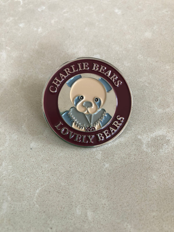 Lovely Bears Paw Store Exclusive Charlie Bears Collectors Linda Pin Badge.